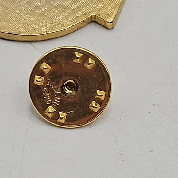 Vtg 1998  NCAA BASKETBALL FINAL FOUR ENAMEL Basketball Shaped PIN SAN ANTONIO - Picture 11 of 14